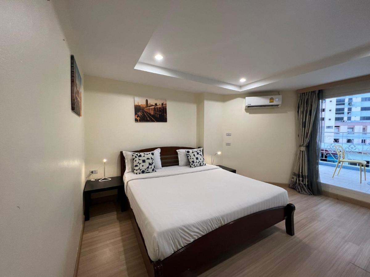 V Check Inn Sukhumvit 22 Bangkok Exterior photo