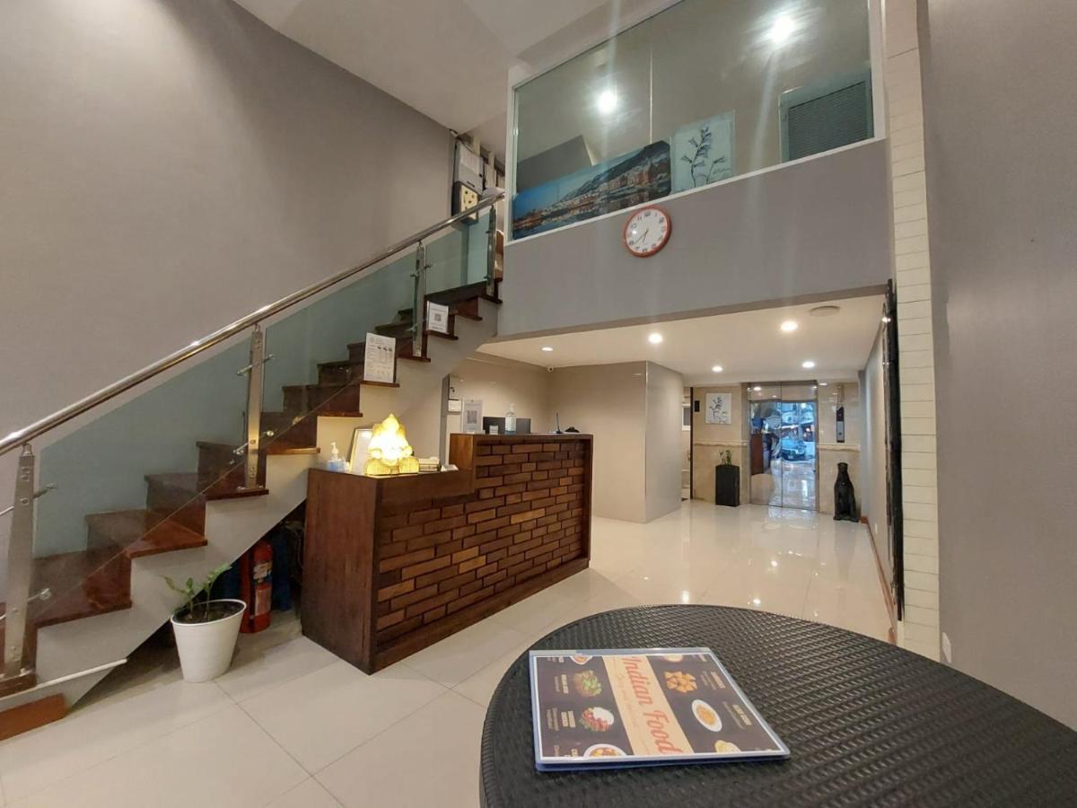 V Check Inn Sukhumvit 22 Bangkok Exterior photo